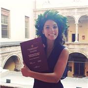 Avvocato impartisce lezioni di diritto sia a ragazzi delle scuole superiori che ad universitari iscritti in giurisprudenza